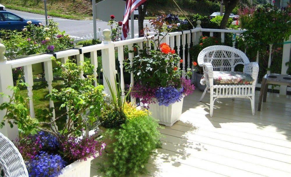 אסטוריה Rose River Inn B&B מראה חיצוני תמונה